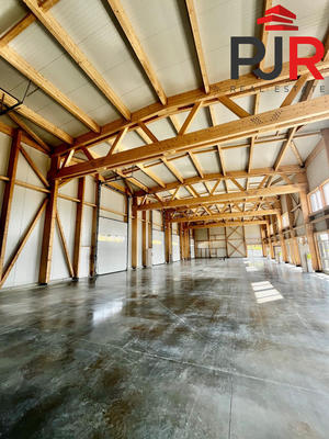 Local d'activités - 150 m²