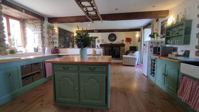 Maison - 205 m² - 8 pièces