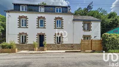 Maison - 245 m² - 8 pièces