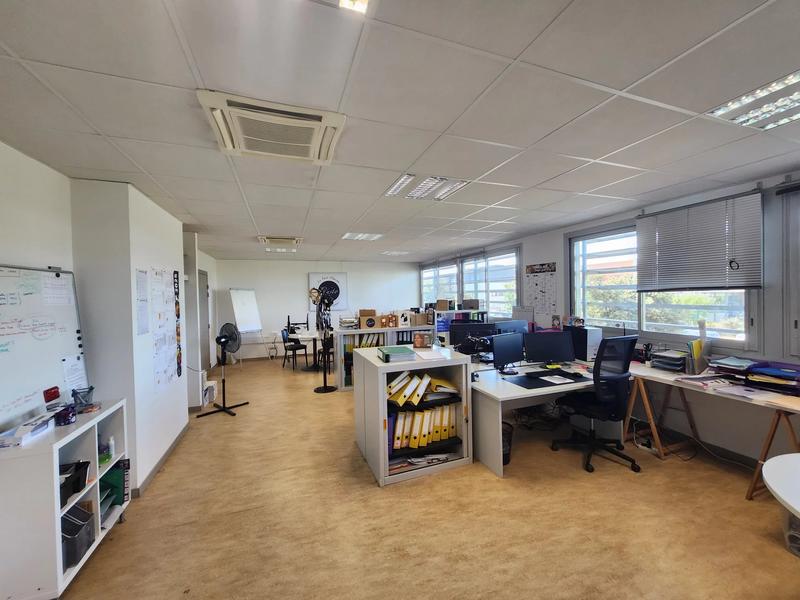 Bureau - 51 m² - 1 pièce