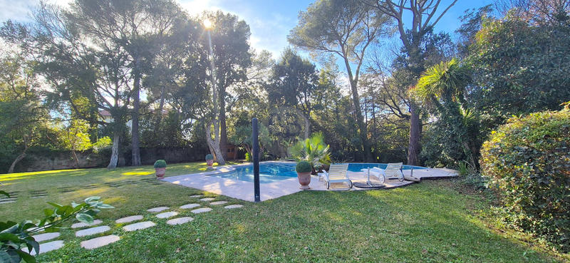 Villa - 230 m² - 7 pièces