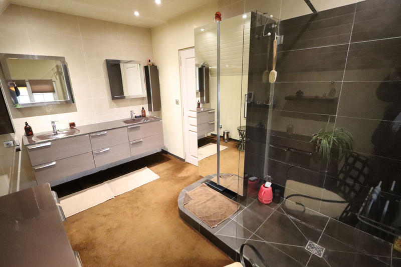 Maison - 154 m² - 7 pièces