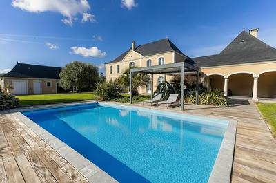 Maison - 295 m² - 8 pièces