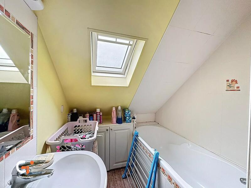 Maison - 93 m² - 6 pièces