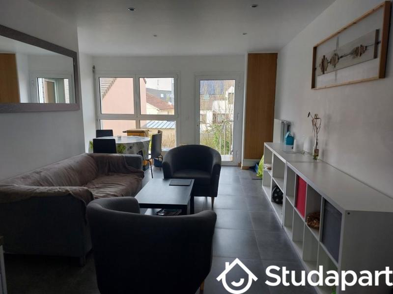 Chambre - 12 m² - 1 pièce