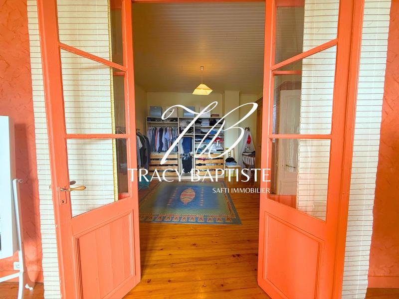 Maison - 316 m² - 10 pièces