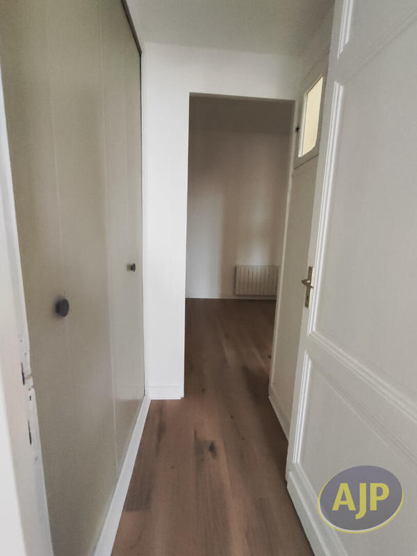 Local d'activité / Entrepôt - 55 m²