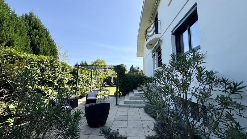 Maison - 193 m² - 6 pièces