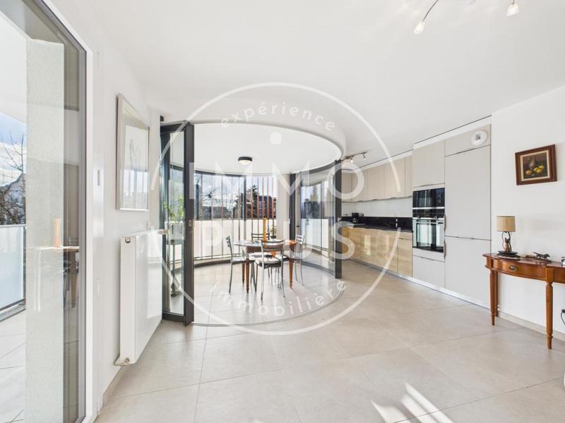 Appartement - 92 m² - 4 pièces