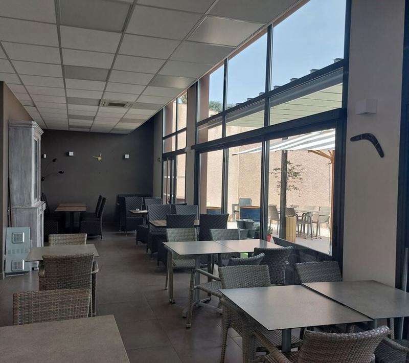 Local commercial - 200 m² - 6 pièces