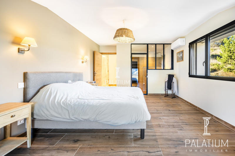 Mas - 243 m² - 6 pièces