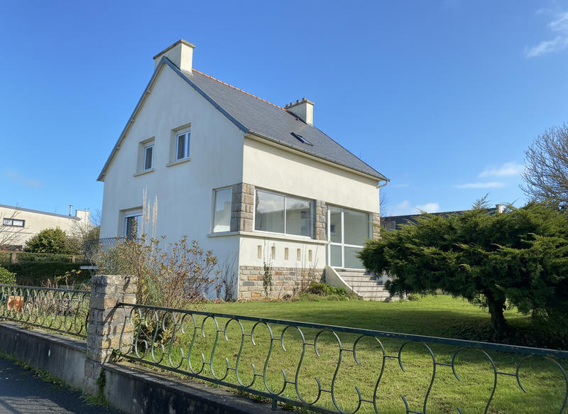 Maison - 90 m² - 5 pièces