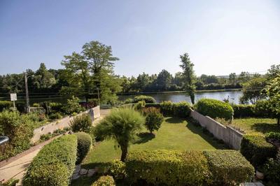 Propriété - 235 m² - 11 pièces