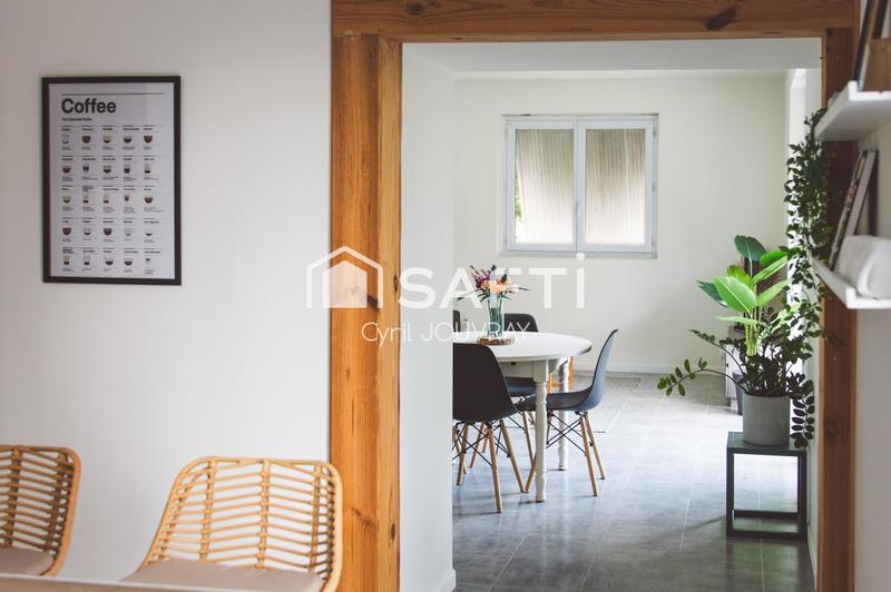 Maison - 94 m² - 4 pièces