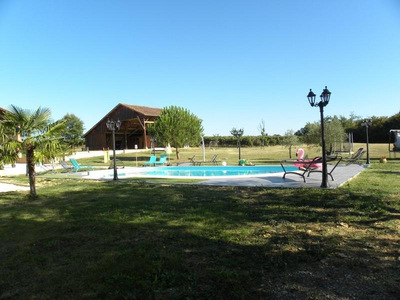 Maison - 454 m² - 15 pièces