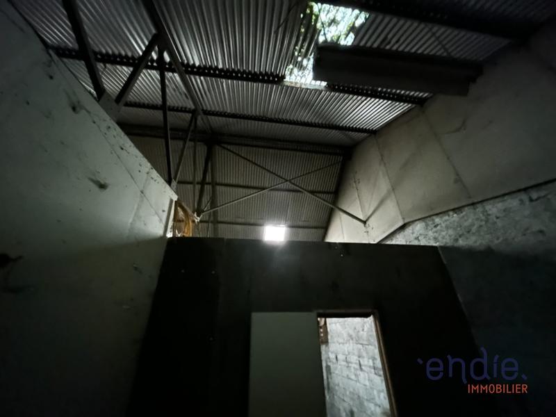 Local d'activités - 255 m²