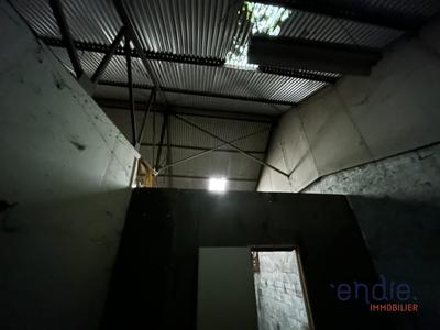 Local d'activités - 255 m²