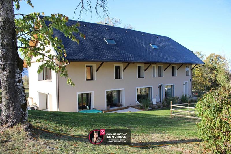 Maison - 320 m² - 7 pièces