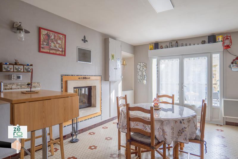 Maison - 219 m² - 6 pièces