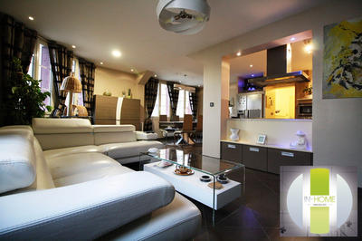 Maison - 147 m² - 1 pièce