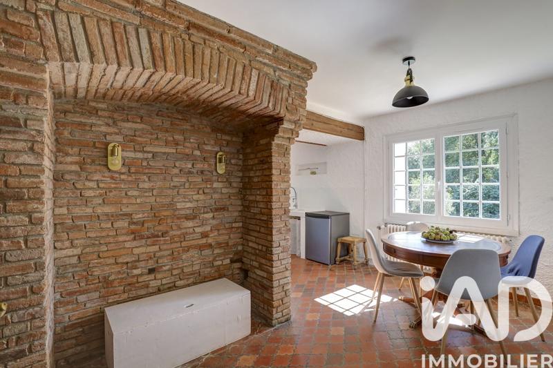 Maison - 369 m² - 11 pièces