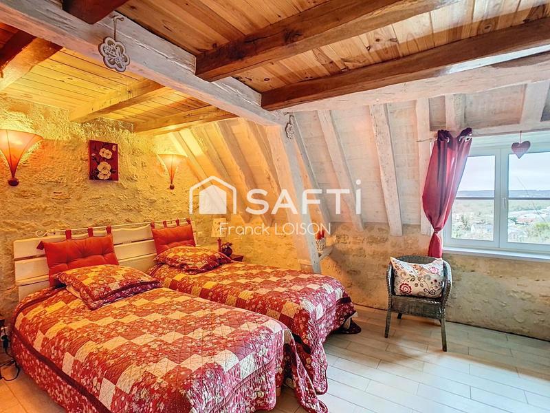 Maison - 220 m² - 11 pièces