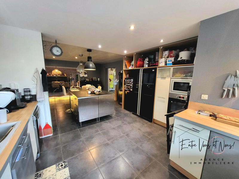 Maison ancienne - 235 m² - 9 pièces