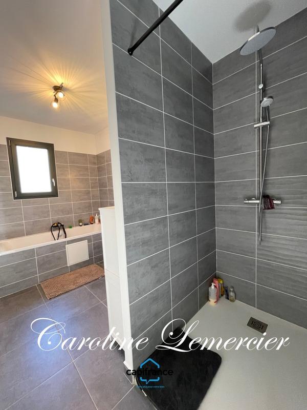 Maison - 98 m² - 4 pièces