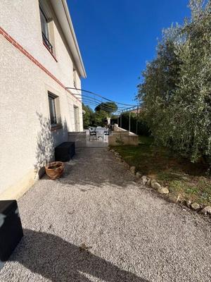 Villa - 210 m² - 11 pièces