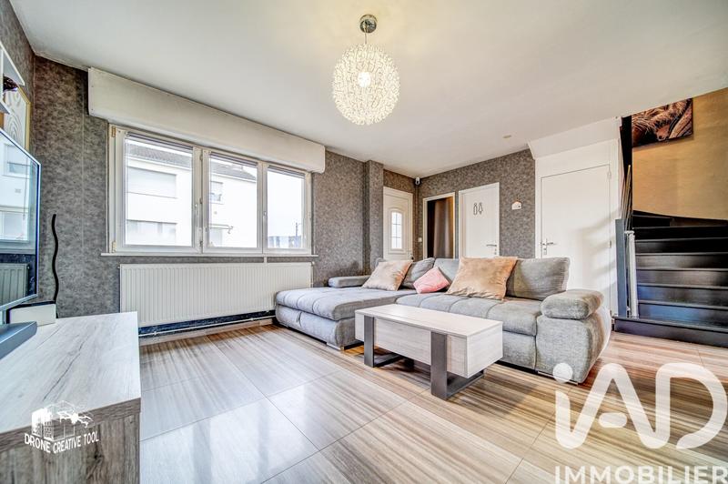 Maison - 85 m² - 5 pièces