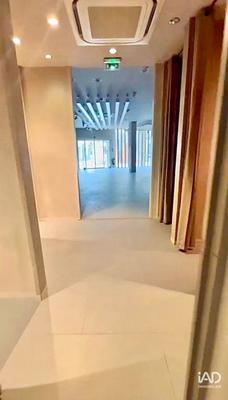 Local commercial - 255 m²