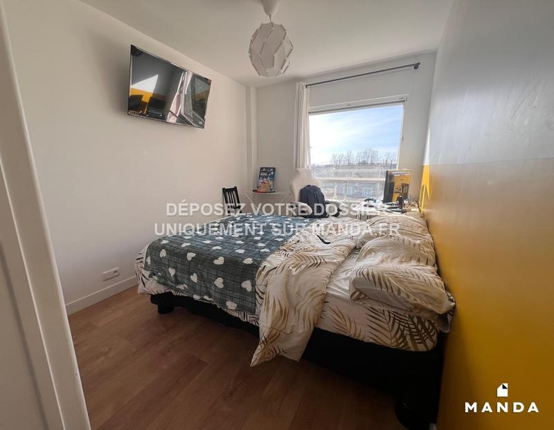 Chambre - 80 m² - 6 pièces