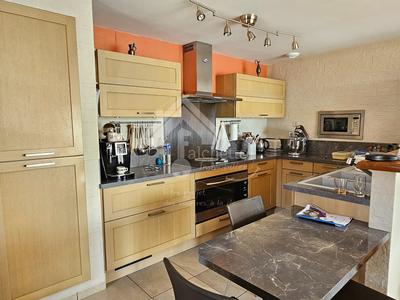 Propriété - 298 m² - 8 pièces