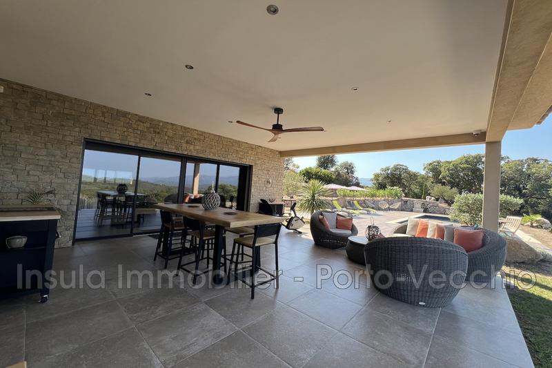 Villa - 277 m² - 10 pièces
