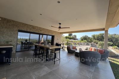 Villa - 277 m² - 10 pièces