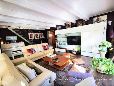 Maison - 180 m² - 10 pièces