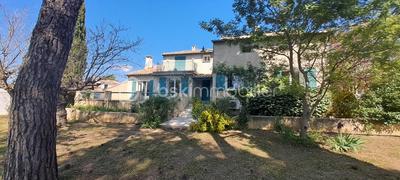 Villa - 243 m² - 11 pièces