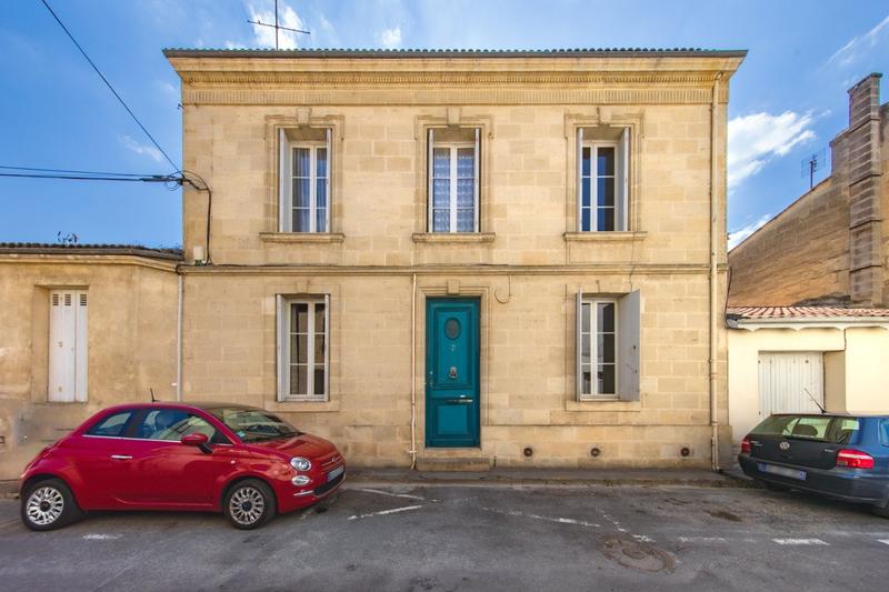 Maison - 201 m² - 7 pièces