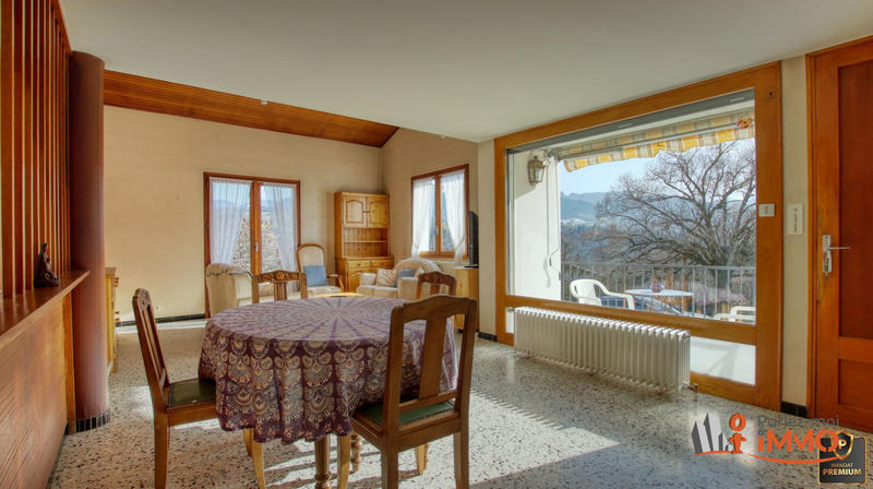 Maison - 138 m² - 6 pièces