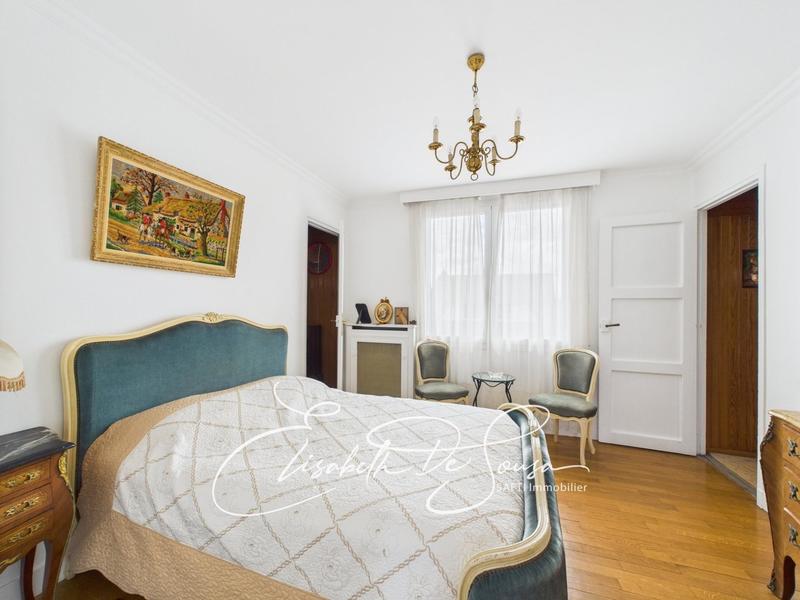 Maison - 152 m² - 8 pièces