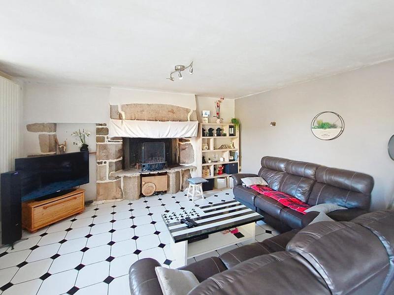 Maison - 278 m² - 13 pièces