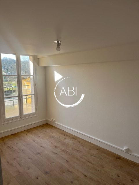 Appartement - 94 m² - 5 pièces