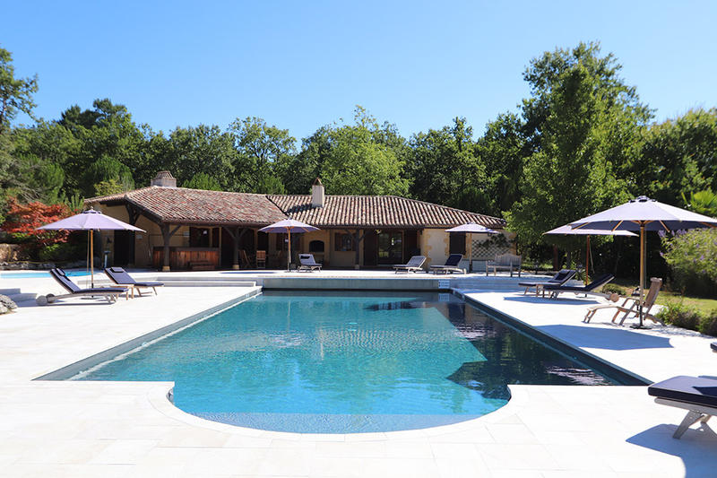 Demeure - 755 m² - 25 pièces