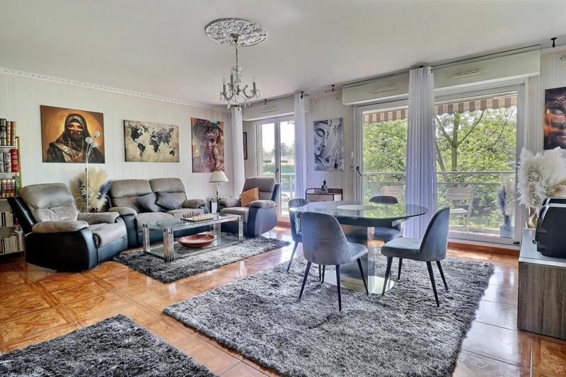 Appartement - 81 m² - 3 pièces