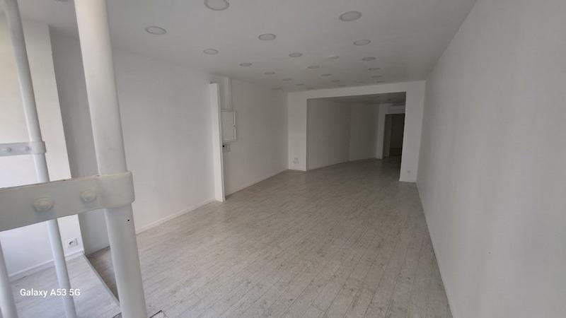 Local commercial - 115 m² - 1 pièce