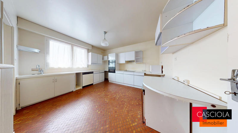 Maison - 145 m² - 5 pièces