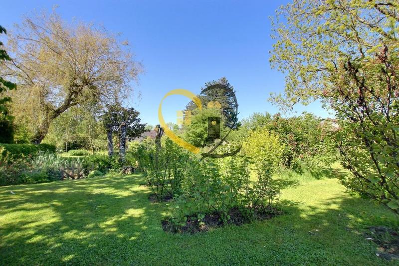 Maison - 280 m² - 5 pièces