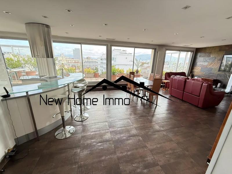 Appartement - 135 m² - 4 pièces