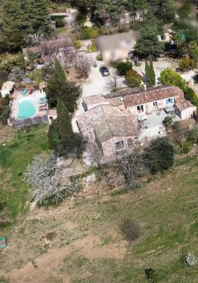 Maison - 209 m² - 8 pièces