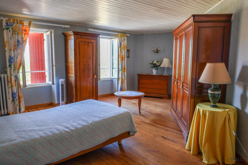 Maison - 153 m² - 5 pièces